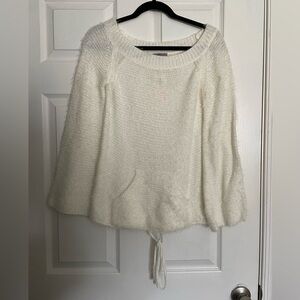 Casting LA size medium Cozy Ivory White Sweater Normcore